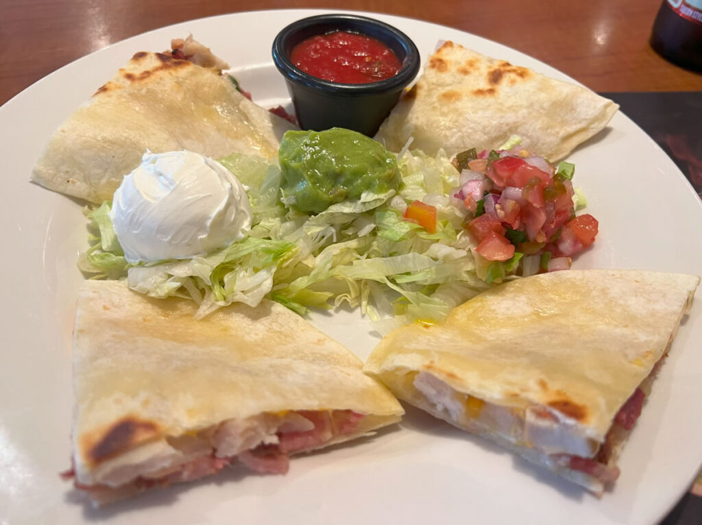 チキンケサディア